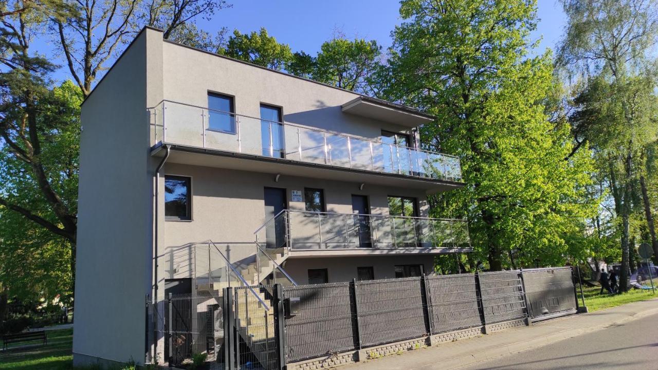 Domek W Parku Hel Buitenkant foto